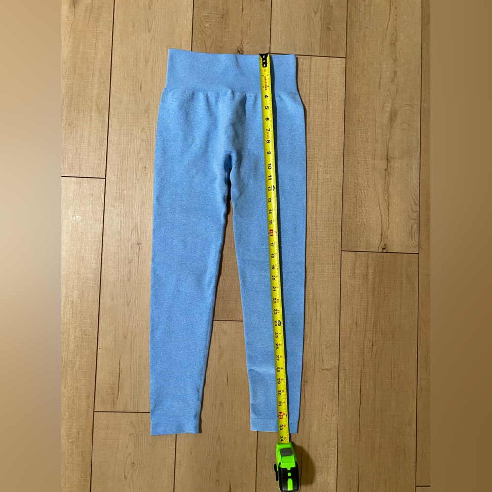 Blue Seamless High-Waist Yoga Leggings | Size M | Sculpt & Stretch Fit - Picture 5 of 7